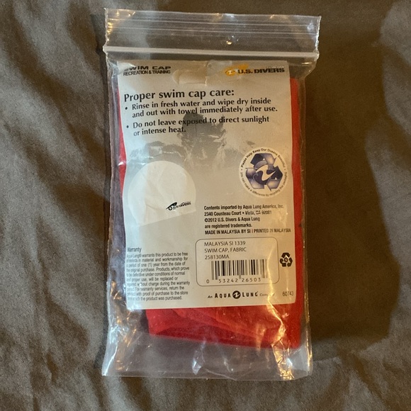 U.S. Divers fabric swim cap, Red - Picture 3 of 6